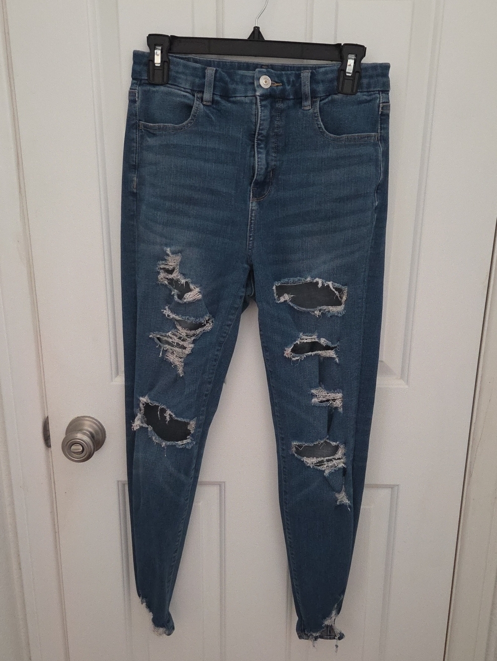 American Eagle Distressed High-Rise Blue Women’s Jeans